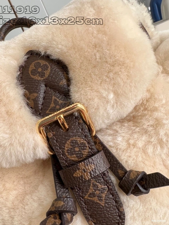 Cheap Ski Teddy Backpack Nano Vuitton Louis 0803